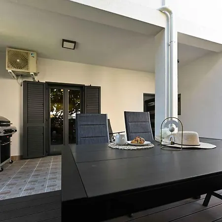 In Sv. Filip I Jakov 44164 Appartement *